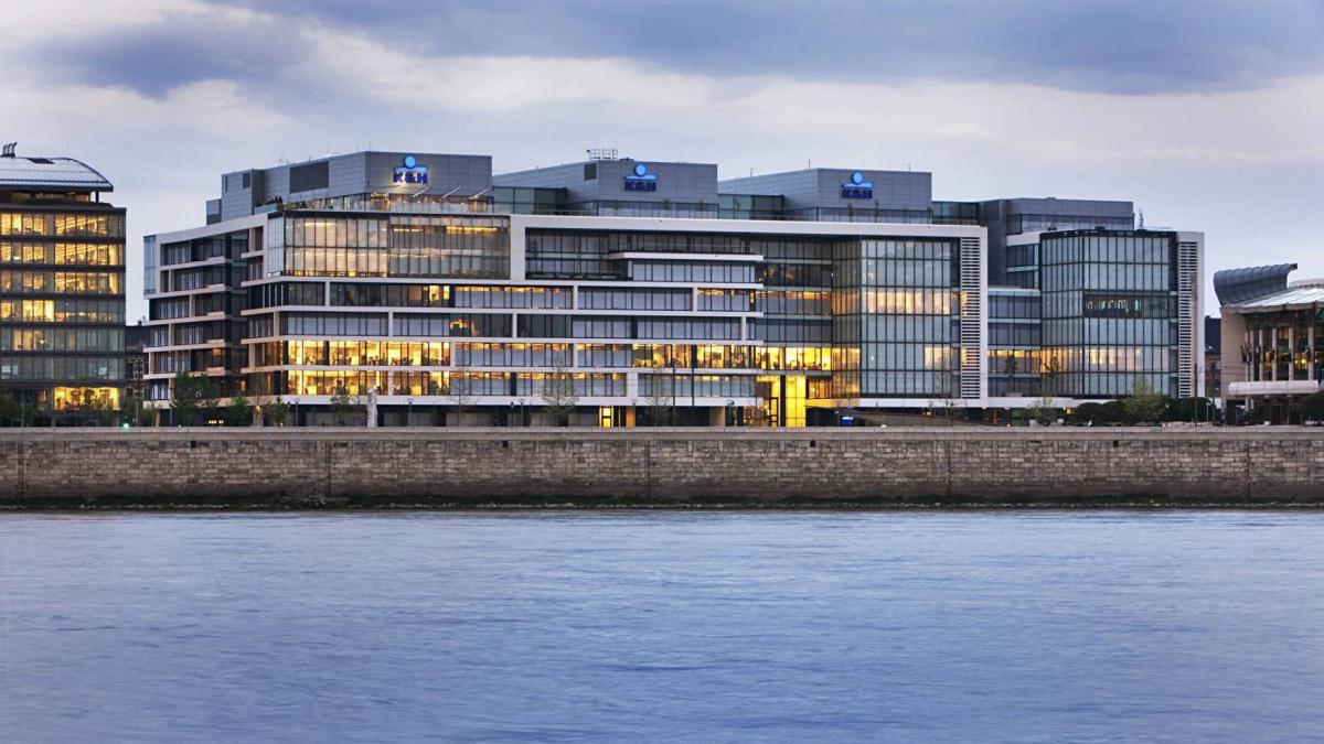 K&amp;H Bank, Budapest